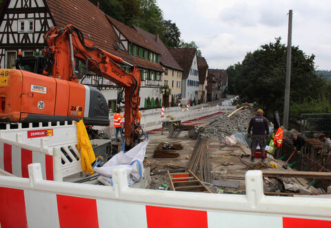 Der Platz auf der Straße „Unterm Berg“ wird für einen großen Kran benötigt – daher ist die Verbindungsstrecke ab Montag wieder gesperrt.