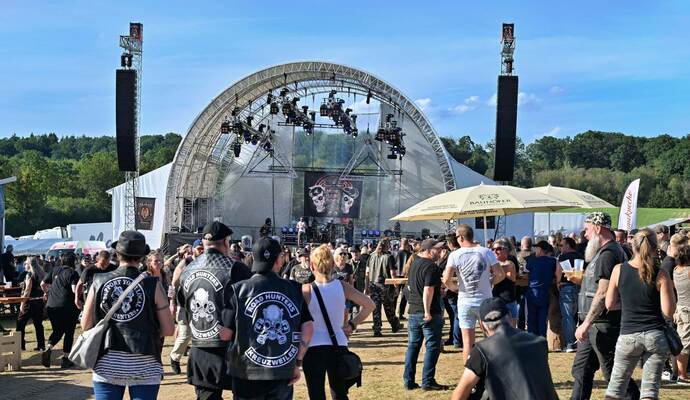 Motorradfahrer aus ganz Deutschland und Österreich sind zu dem Fest gekommen.