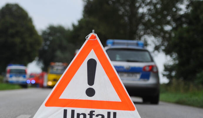 Auf der Albtalstrecke wurde ein Motorradfahrer schwer verletzt. Auf der Albtalstrecke wurde ein Motorradfahrer schwer verletzt.