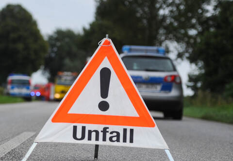 Auf der Albtalstrecke wurde ein Motorradfahrer schwer verletzt.