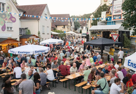 Viel Betrieb ist beim Steinhauerfest im Freudensteiner Ortskern.