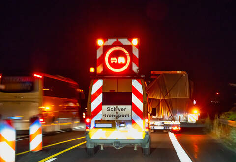 Für einen Schwertransport müssen die Bundesstraße 294 bei Neuenbürg und die Kreisstraße 4581 zwischen Neuenbürg und Waldrennach vom 25. September bis Ende November immer wieder voll gesperrt werden.