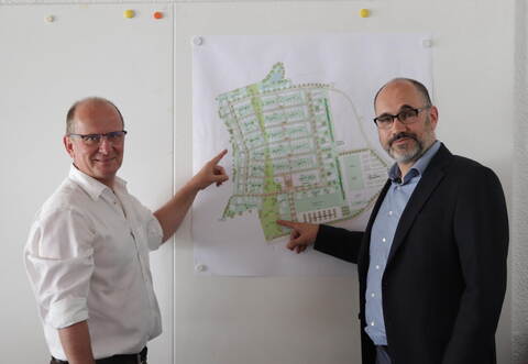 Als Planungs- und Baurechtsamtsleiter hat sich Armin Dauner (rechts) intensiv mit den Planungen zur Ziegelhöhe beschäftigt – diese Arbeit möchte er als Bürgermeister gerne fortführen.