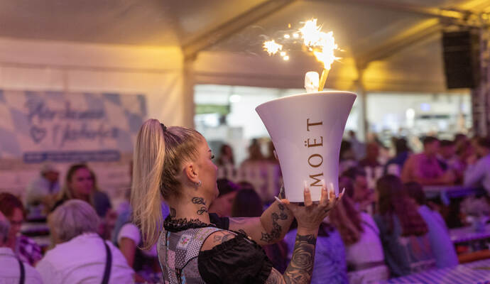 Oktoberfest Pforzheim Eröffnung Blaumeisen