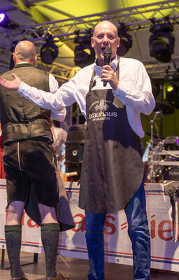 Oktoberfest Pforzheim Eröffnung Blaumeisen