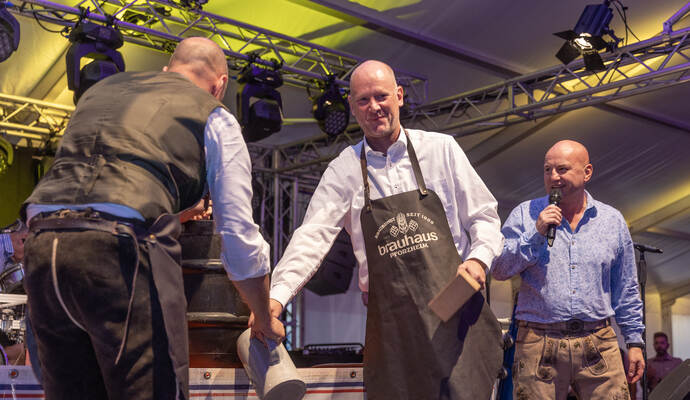Oktoberfest Pforzheim Eröffnung Blaumeisen