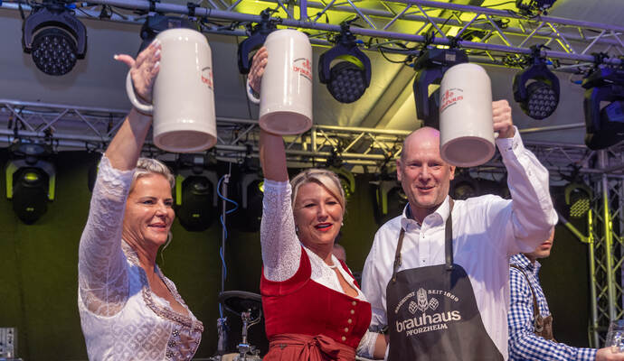 Oktoberfest Pforzheim Eröffnung Blaumeisen