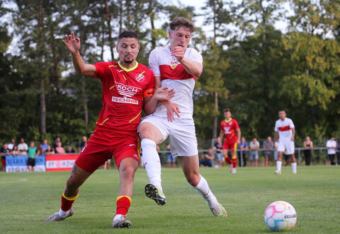 Fußball 1. CFR Pforzheim vs. VfB Stuttgart II