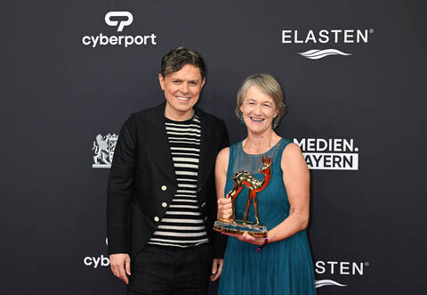 KINA - Goldenes Reh für eine stille Heldin