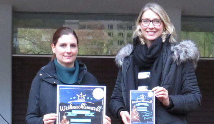 Julia Schneider (links) und Stefanie Bott freuen sich auf den Bad Wildbader Weihnachtsmarkt.