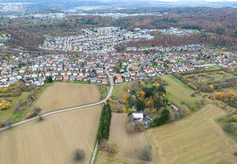 Heute sind Felder, Wiesen und Gärten dort, wo Ispringen ein Neubaugebiet „Weglanden“ untersucht. Der Ort soll nach Jahren wachsen können.