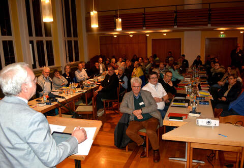 Am Freitag tagte die Bezirkssynode des Kirchenbezirks Mühlacker in der Paul-Gerhardt-Kirche.