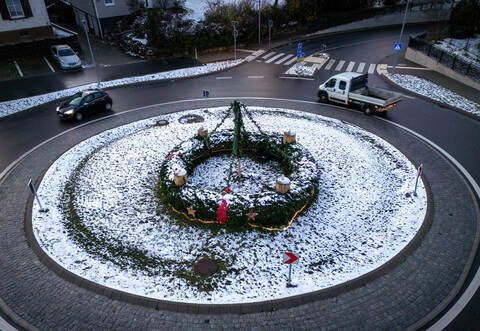 Adventskranz Wurmberg Kreisverkehr