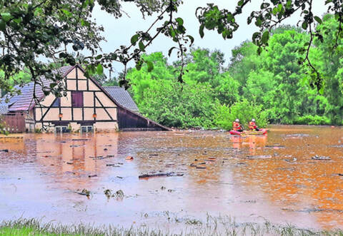 Der Bereich ums Ölbronner „Bahnhöfle“ ist im Juni 2016 komplett abgesoffen.