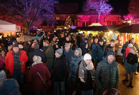 Der Weihnachtsmarkt im Kloster als Besuchermagnet.