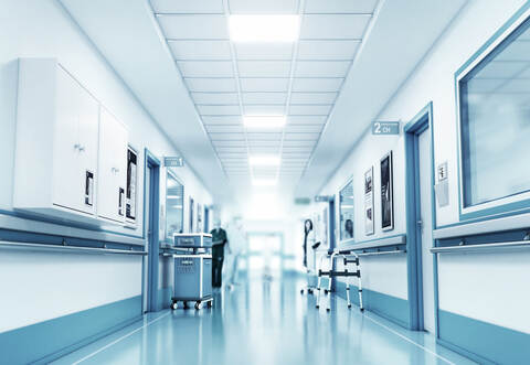 Ein Autofahrer stirbt nach einem Unfall Mitte Dezember bei Straubenhardt einige Tage später im Krankenhaus.