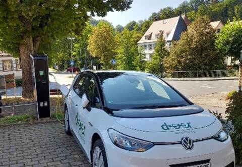 Deer E-Mobilität kann nun auch in Keltern geladen werden.