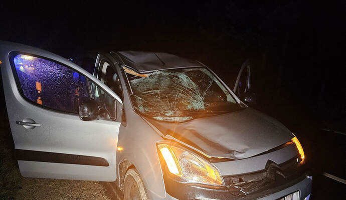 So sieht das Auto nach dem Unfall aus.