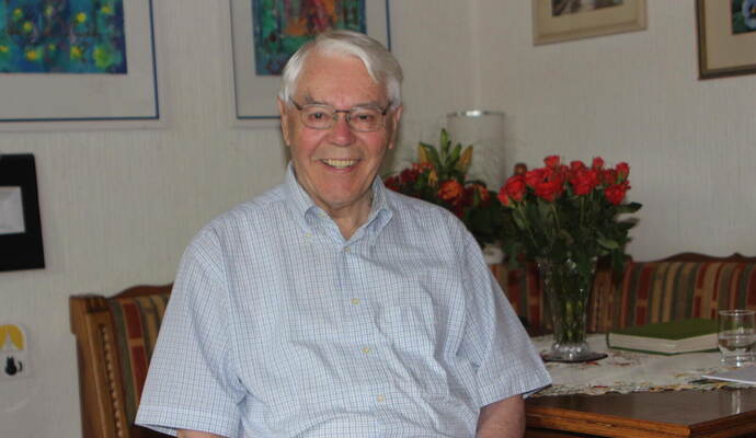 Im Jahr 2014 hat Wiernsheims Altbürgermeister Rolf Gockeler noch seinen 80. Geburtstag gefeiert. Am Dienstag starb er im Alter von 89 Jahren. Die Frauerfeier findet am 9. Februar statt. Im Jahr 2014 hat Wiernsheims Altbürgermeister Rolf Gockeler noch seinen 80. Geburtstag gefeiert. Am Dienstag starb er im Alter von 89 Jahren. Die Frauerfeier findet am 9. Februar statt.