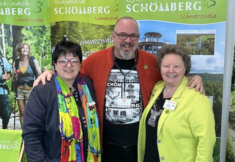 Claudia Krumbacher, Christoph Eck und Susanne Mönch (von links) am Schömberg-Stand in Saarbrücken.
