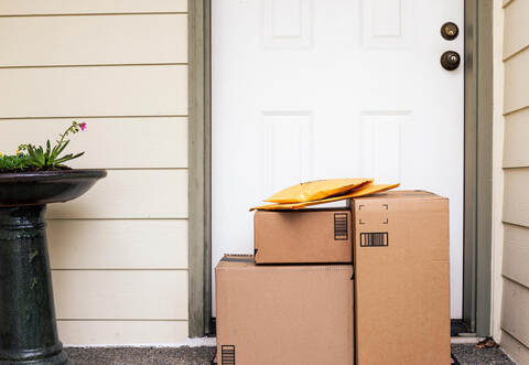 Sie werden vom Paketdienst abgestellt, dann verschwinden sie: In Dobel ist es zu einer Häufung von Paketdiebstählen gekommen.