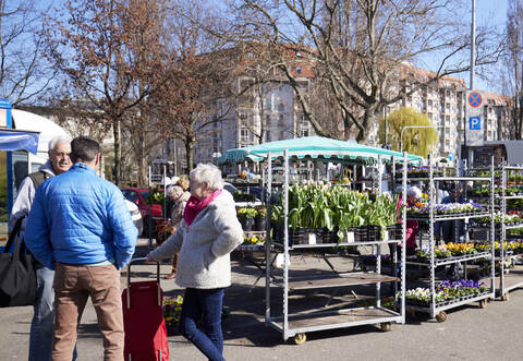 Wochenmarkt auf dem Turnplatz erstmals mit einem rollenden Supermarkt