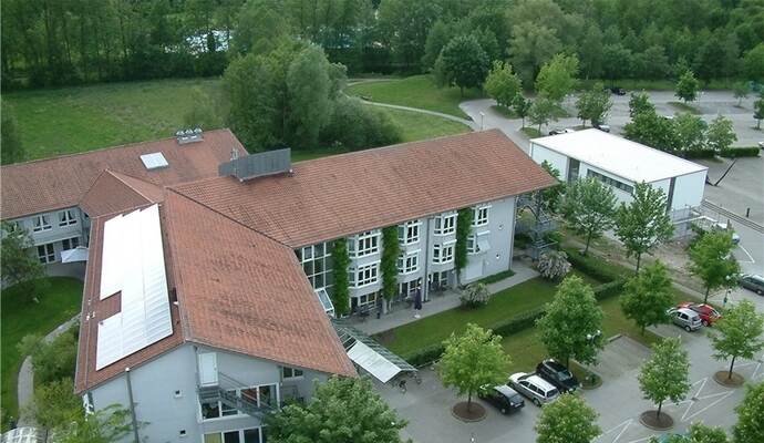 Der aktuelle Träger des Altenpflegeheims in Wilferdingen zahlt seit Jahren keine Pacht mehr an die Gemeinde. Zu Recht sagen Teile des Vereins. Verwaltung und Rat versuchen, die rund 500 000 Euro mit einer Klage einzutreiben. pz-archiv, günther Der aktuelle Träger des Altenpflegeheims in Wilferdingen zahlt seit Jahren keine Pacht mehr an die Gemeinde. Zu Recht sagen Teile des Vereins. Verwaltung und Rat versuchen, die rund 500 000 Euro mit einer Klage einzutreiben. pz-archiv, günther