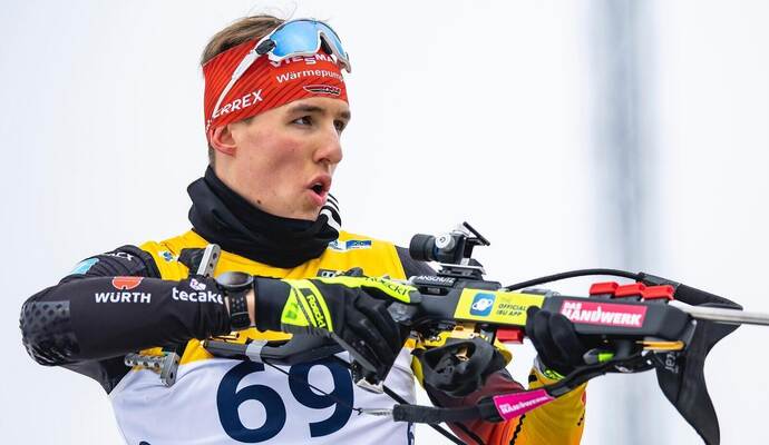 Tim Nechwatal vom WSV Schömberg glänzte bei seiner ersten Junioren-WM mit guten Schießergebnissen, nur die Laufzeiten waren nicht nach seinem Geschmack. Tim Nechwatal vom WSV Schömberg glänzte bei seiner ersten Junioren-WM mit guten Schießergebnissen, nur die Laufzeiten waren nicht nach seinem Geschmack.