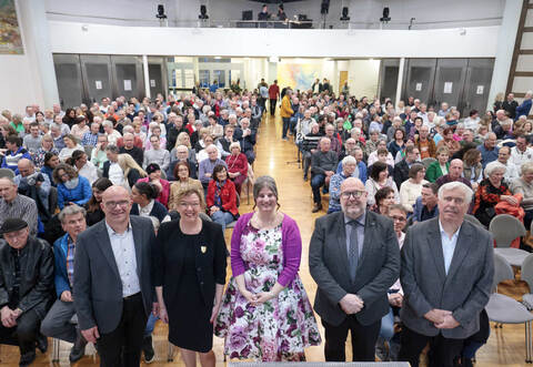 Im Ameliussaal- Kandidatenvorstellung der Bürgermeisterwahl. (vl.) Uwe Engelsberger, Birgit Mertens, Vera Lenz, Sascha Hofsäß, 