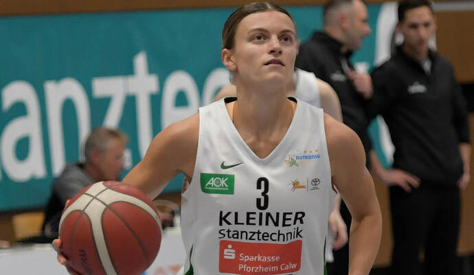 Kapitänin Alexandra Wilke bleibt bis 2026 bei den Sternen. Kapitänin Alexandra Wilke bleibt bis 2026 bei den Sternen.
