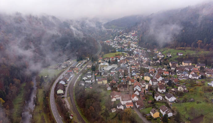Unterreichenbach von oben. Unterreichenbach Ortsportrait