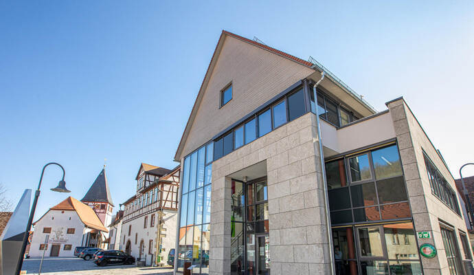 Das Rathaus in Mönsheim. Mönsheim Rathaus
