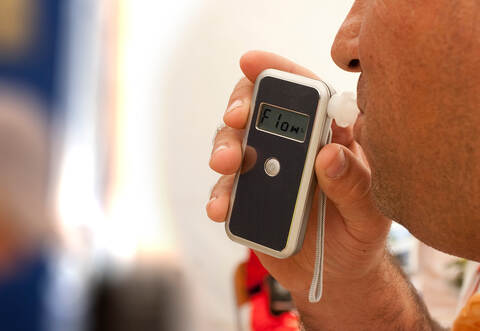 Der Atemalkoholtest ergab bei dem Fahrradfahrer einen Wert von 1,5 Promille.