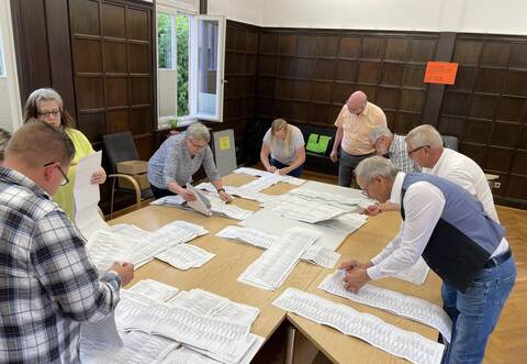 Kräftig ausgezählt wurde in den vergangenen Tagen in Höfen. Dort hat es Anita Rihm für die AfD in den Gemeinderat geschafft.