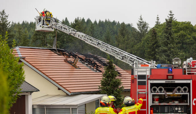 Dachstuhlbrand Tiefenbronn Mörikestraße