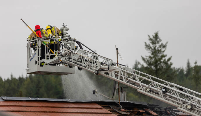 Dachstuhlbrand Tiefenbronn Mörikestraße