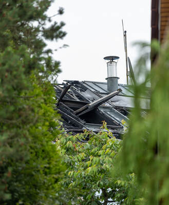 Dachstuhlbrand Tiefenbronn Mörikestraße