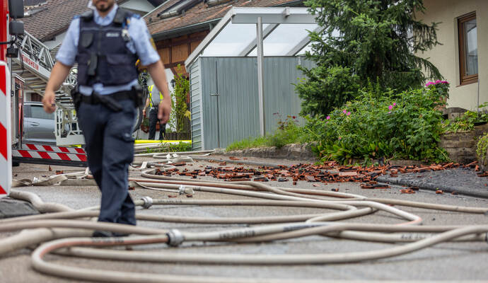 Dachstuhlbrand Tiefenbronn Mörikestraße