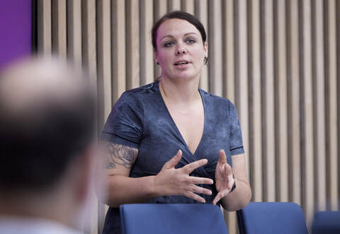 Schulsozialarbeiterin Nicole Weeber gibt im Friolzheimer Gemeinderat einen Einblick in ihre Arbeit an der Grundschule in Friolzh