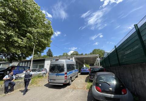 In Bretten ist ein Mann tot aufgefunden worden. Die Polizei vermutet ein Tötungsdelikt.