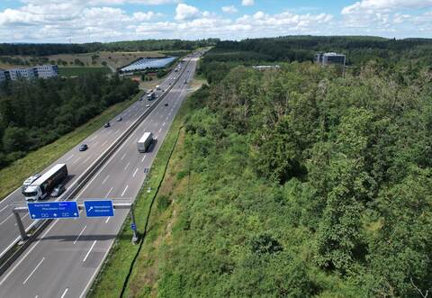 Bei Heimsheim soll der A8-Verzögerungsstreifen erweitert werden.