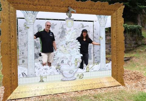 Haben Freude an der Reise ins Wunderland: Ilona Trimbacher und Projektleiter Thomas Lohrer. Gabriele Meyer