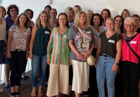 Bürgermeisterassistentinnen aus den Enzkreisgemeinden haben sich in Feldrennach getroffen, um Ideen auszutauschen und ein Netzwerk aufzubauen. Dadurchsoll die interkommunale Zusammenarbeit verbessert werden.