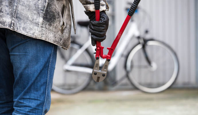Drei E-Bikes wurden in Göbrichen und Bauschlott gestohlen. Drei E-Bikes wurden in Göbrichen und Bauschlott gestohlen.