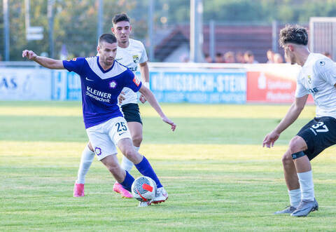 Für Nöttingen erzielte Dennis Klemm (vorne) den Ausgleich, nachdem der FCN das Spiel in seine Richtung hätte lenken können. Letztlich gewannen die Balinger mit Marko Pilic jedoch auch ihr viertes Punktspiel der Saison.