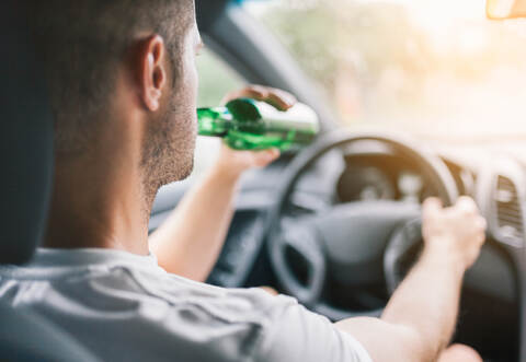 Mit mehr als zwei Promille war ein Mann mit seinem Auto in Wurmberg unterwegs.