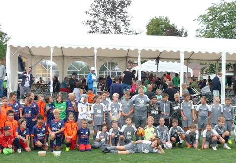 Beim Sportfest des 1. FC Bauschlott am Wochenende viele Jugendspiele und Turniere wie hier von der E-Jugend zu sehen.