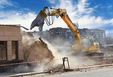 Höfen lässt illegal gebaute Hütten jetzt vom Pächter selbst abreißen.