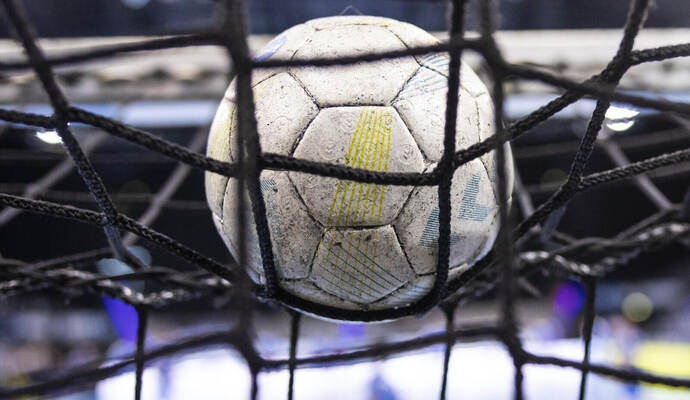 Der Ball soll ins Netz – und das beim Gegner so oft wie möglich. Der HC Neuenbürg peilt am Samstag jedenfalls den ersten Heimsie Handball