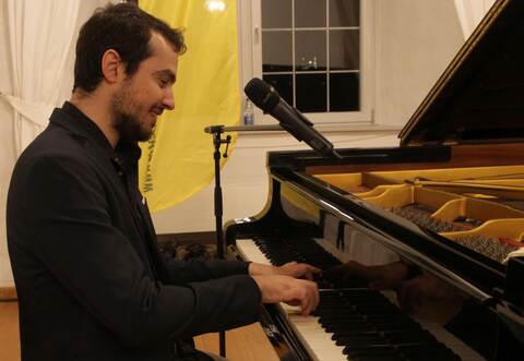 Tastenzauberer und Entertainer: Guy Mintus in Neuenbürg.